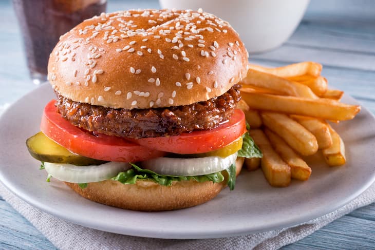 New Zealand food manufacturer creates world’s first hemp-based meat Non-meat-burger-with-lettuce